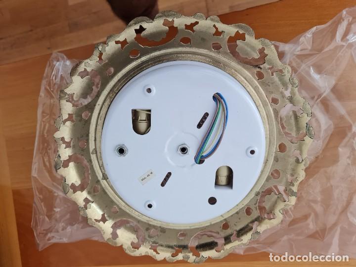 Antig&uuml;edades: L&aacute;mpara plaf&oacute;n de metal macizo. - Foto 3
