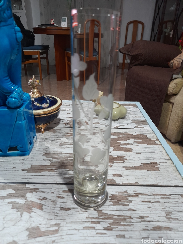 Antig&uuml;edades: JARRON DE CRISTAL TALLADO CON BASE DE PLATA - Foto 1