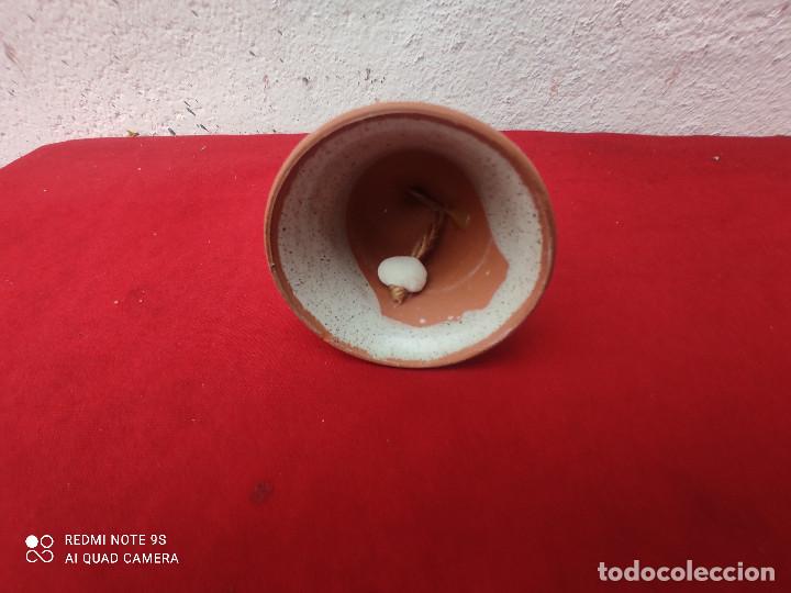 Antig&uuml;edades: campana ceramica - Foto 2