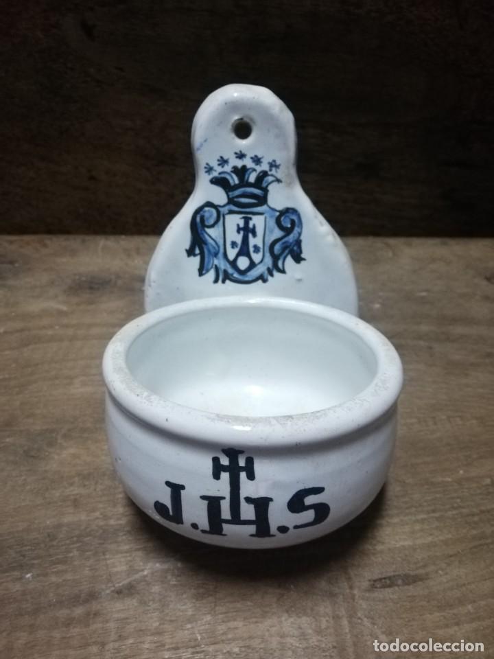 Antig&uuml;edades: BENDITERA DE CER&Aacute;MICA DE TALAVERA S. XIX - Foto 2