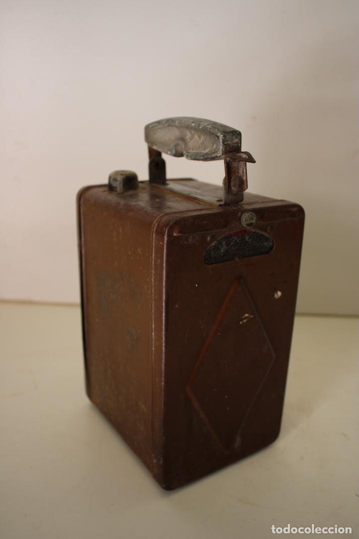 Antig&uuml;edades: Linterna o farol minero Madec - Foto 3
