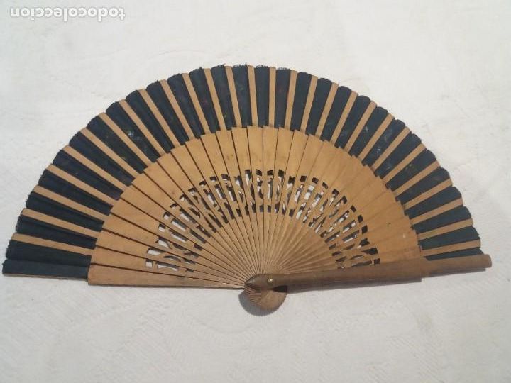 Antig&uuml;edades: Antiguo abanico madera 19 cm - Foto 2