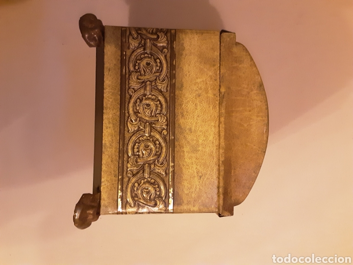 Antig&uuml;edades: Hucha hojalata en forma de arcon - Foto 7