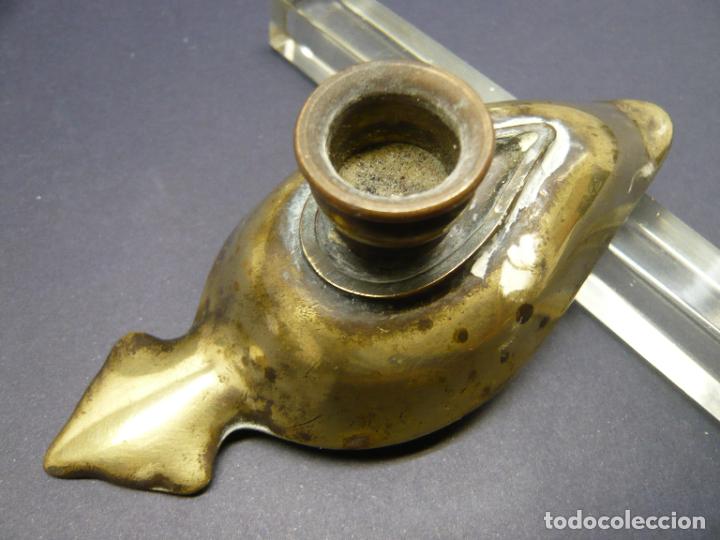 Antig&uuml;edades: Antigua bella lucerna de bronce - Foto 3