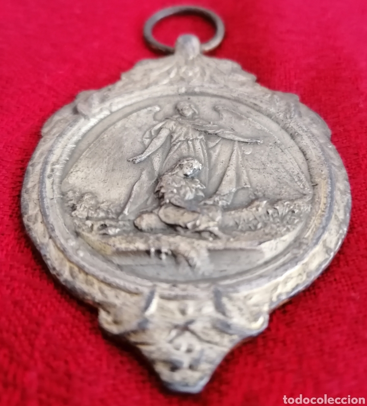 Antig&uuml;edades: Antigua Medalla De Cuna. - Foto 2