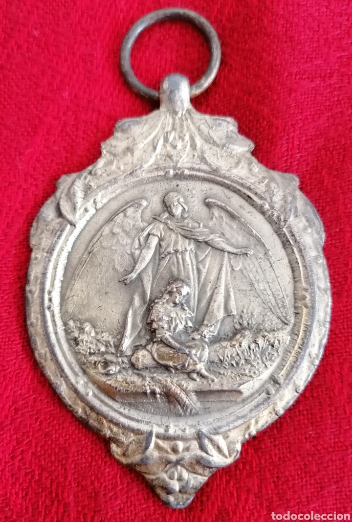 Antig&uuml;edades: Antigua Medalla De Cuna. - Foto 1