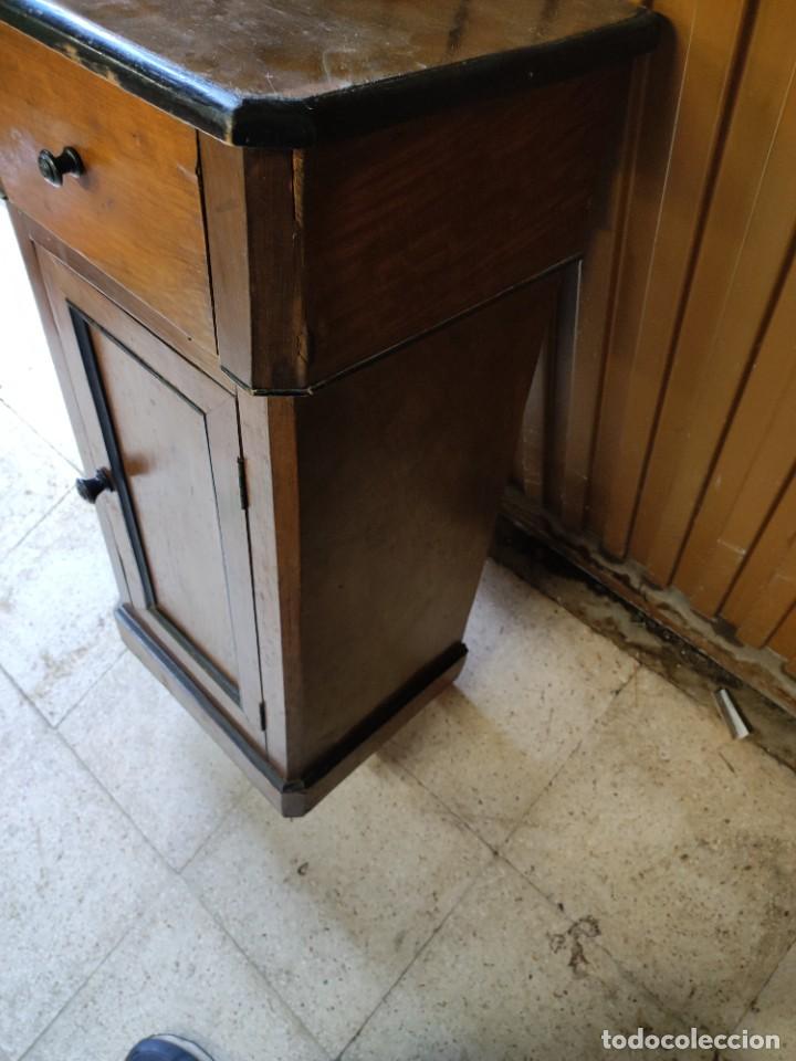 Antig&uuml;edades: Mesilla siglo XIX - Foto 3
