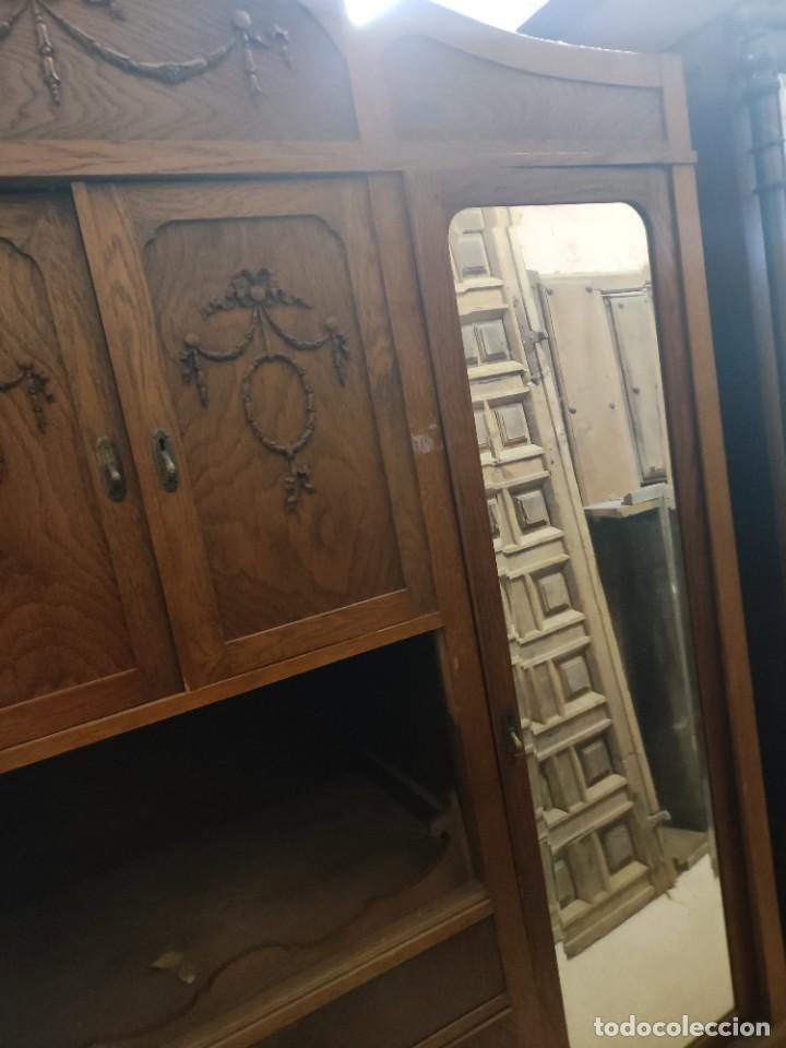 Antig&uuml;edades: Armario de casta&ntilde;o - Foto 3