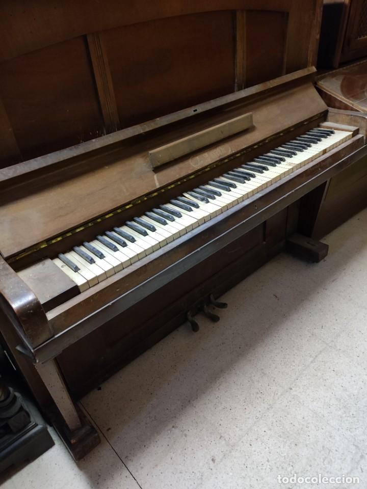 Antig&uuml;edades: Piano deco. - Foto 2