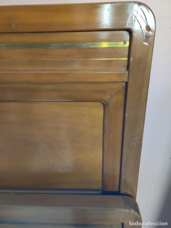 Antig&uuml;edades: Cama completa con sus largueros - Foto 2