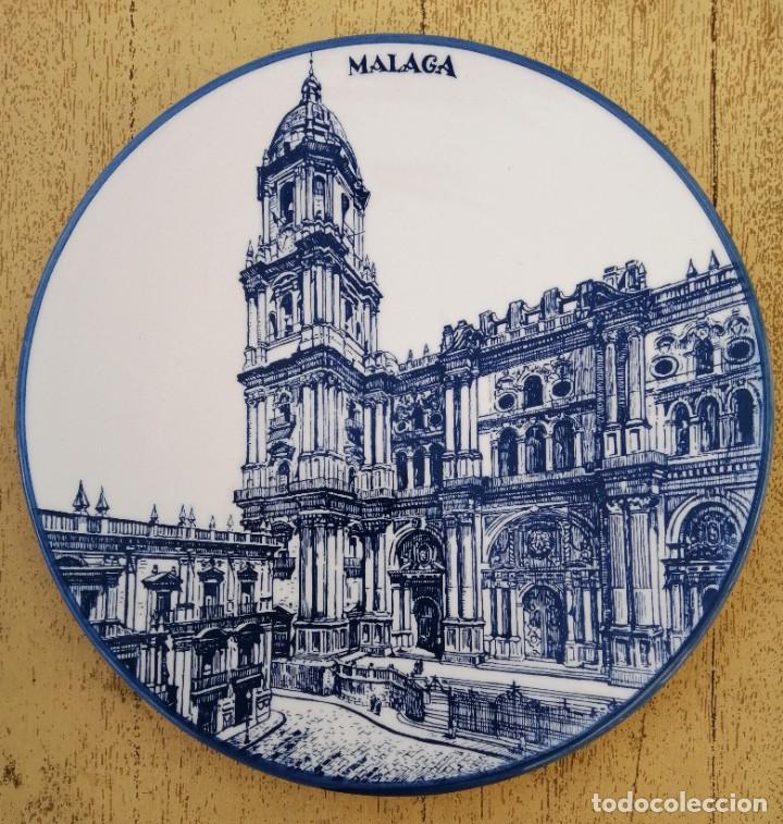Antig&uuml;edades: Plato De Manises Recuerdo de M&aacute;laga - Foto 1