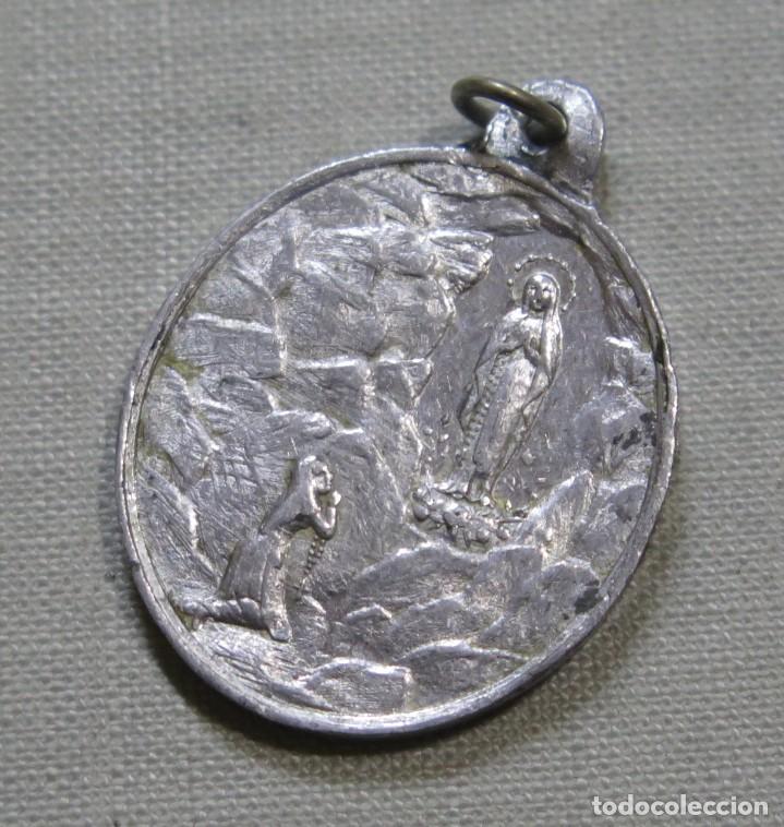 Antig&uuml;edades: MEDALLA. NTRA SRA DE LOURDES - Foto 1