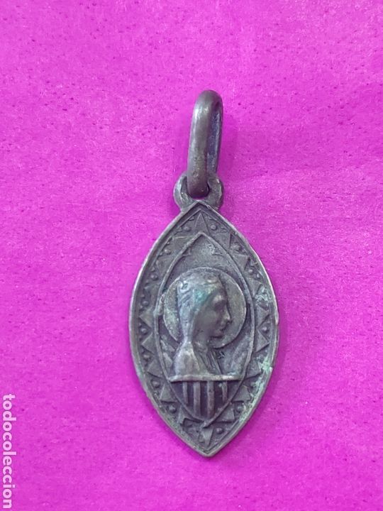 Antig&uuml;edades: Medalla de la N.S Montserrat - Foto 3