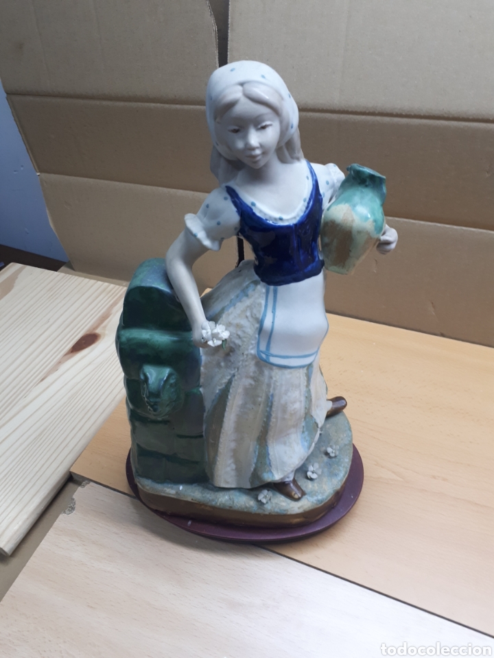 Antiques: Antigua figura en cer&aacute;mica de 34 cms altura