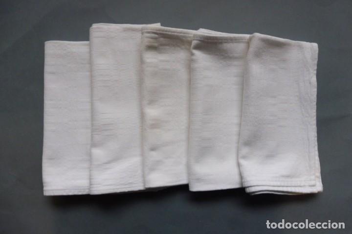 Antig&uuml;edades: 9 SERVILLETAS DE ALGODON - PRINCIPIO S. XX - Foto 1