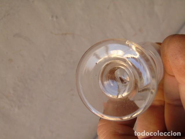 Antig&uuml;edades: copa chupito de cristal antiguo - Foto 3
