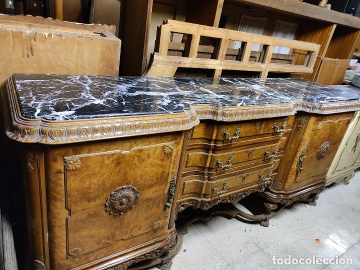 Antig&uuml;edades: Aparador chapeado raiz - Foto 1