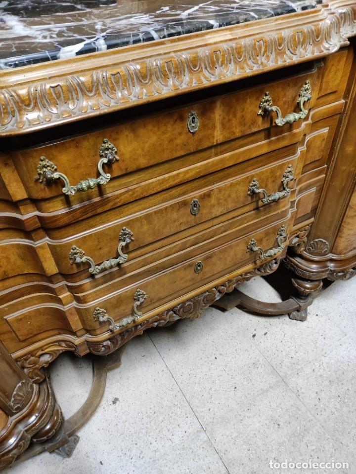 Antig&uuml;edades: Aparador chapeado raiz - Foto 3