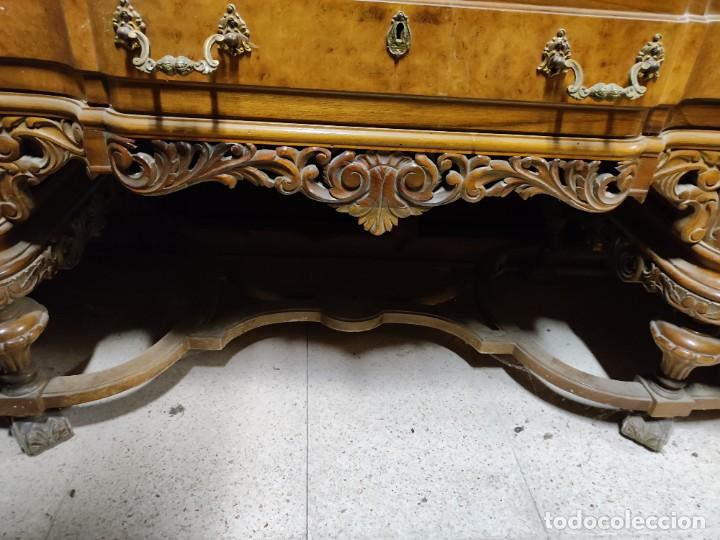 Antig&uuml;edades: Aparador chapeado raiz - Foto 5