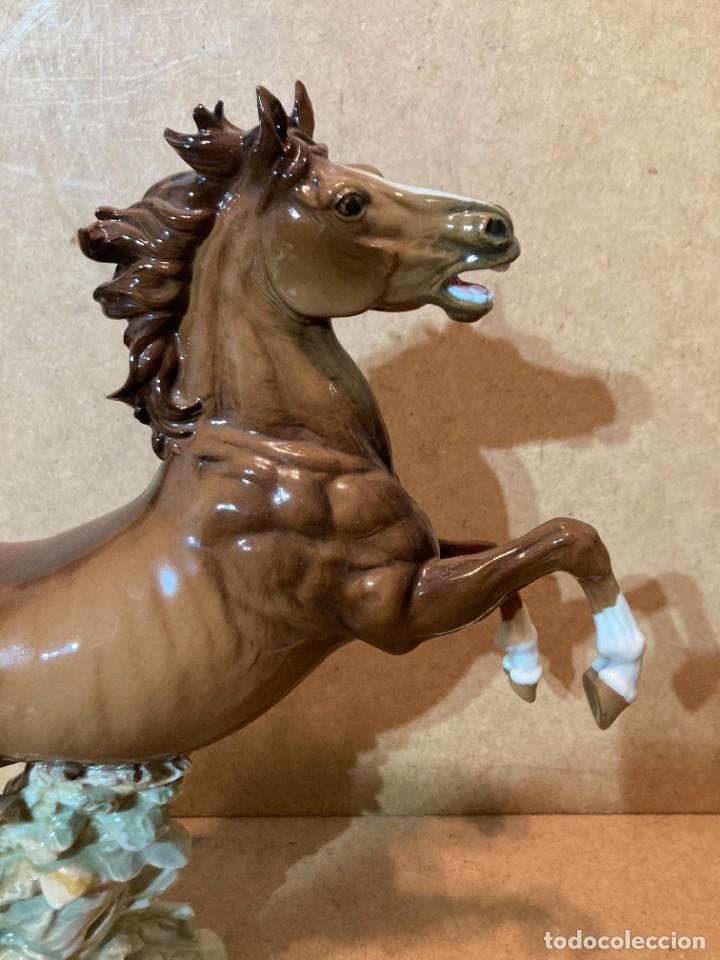 Antig&uuml;edades: Caballo de porcelana de Algora - Foto 7