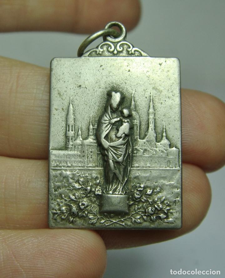 Antig&uuml;edades: Medalla de Nuestra Se&ntilde;ora del Pilar. - Foto 1