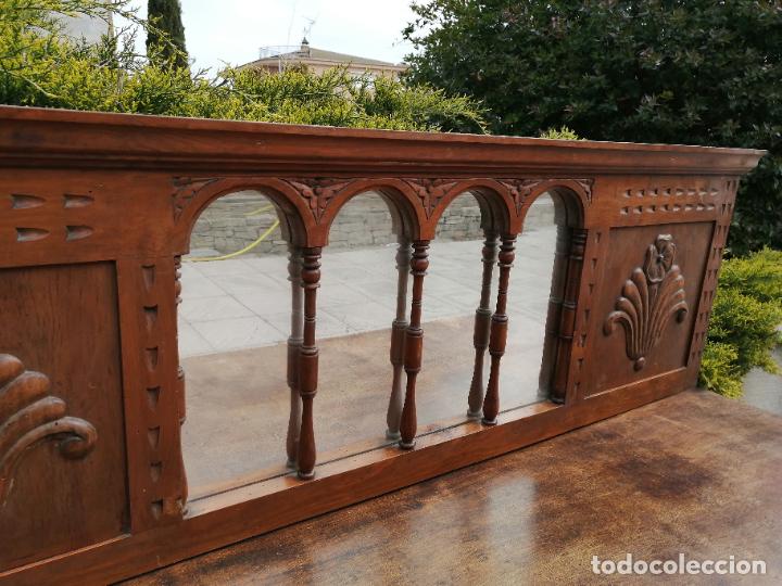 Antig&uuml;edades: APARADOR BUFET CON TALLA PARA RESTAURAR - Foto 2