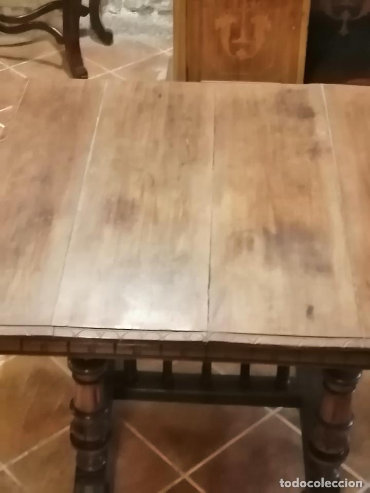Antig&uuml;edades: MESA NOGAL PATAS TORNEADAS - Foto 8