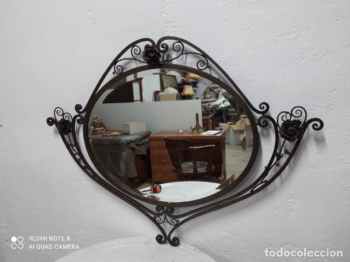 Antig&uuml;edades: Espejo hierro - Foto 1
