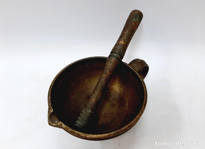 Antig&uuml;edades: Mortero y maja de bronce antiguo - Foto 5