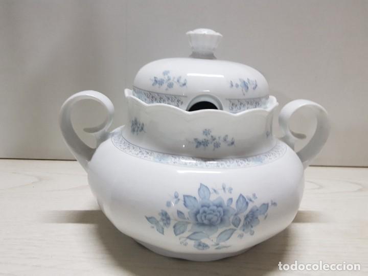Antig&uuml;edades: Sopera de porcelana SANTA CLARA. - Foto 4