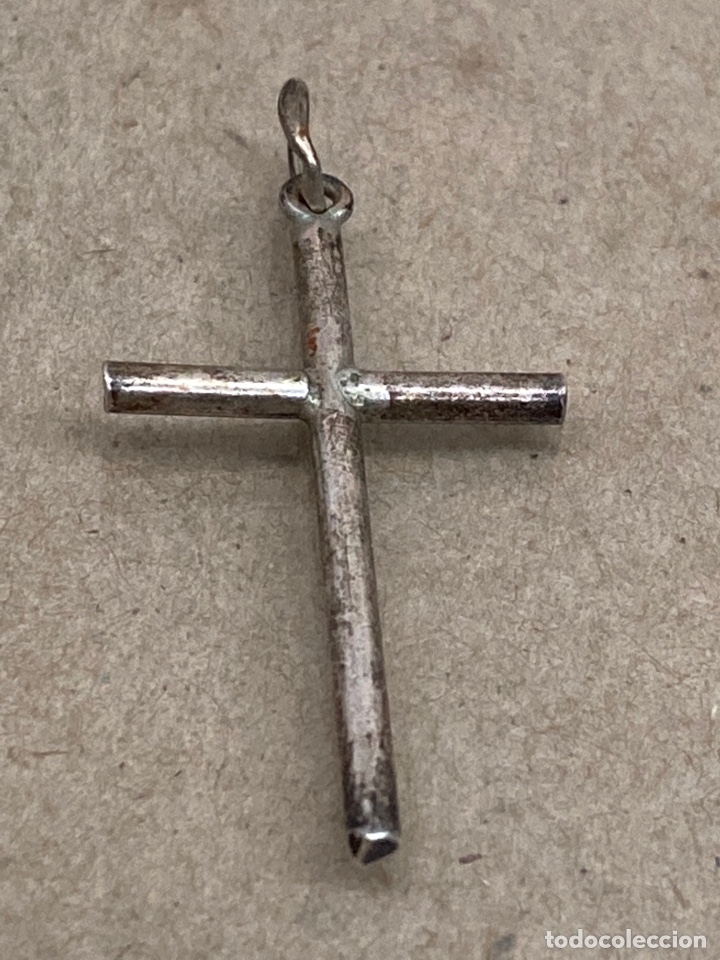 Antig&uuml;edades: Cruz de plata - Foto 1