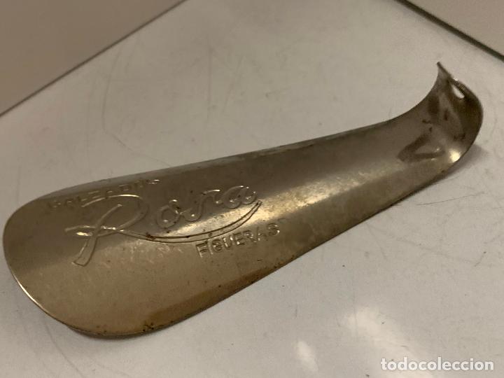 Antig&uuml;edades: antiguo CALZADOR, CALZADOS ROSA, FIGUERAS. mide unos 10cms largo