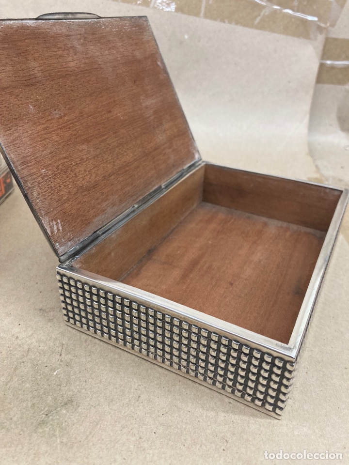 Antig&uuml;edades: Caja de plateada y madera antigua - Foto 1