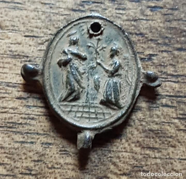 Antig&uuml;edades: Medalla lobulada Inmaculada - Foto 1