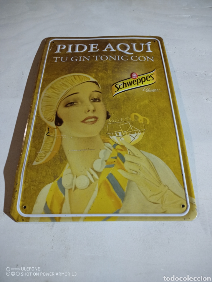 Antig&uuml;edades: Chapa publicitaria Schweppes - Foto 1
