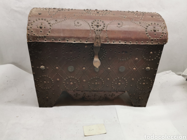 Antig&uuml;edades: Ba&uacute;l artesanal - Foto 1