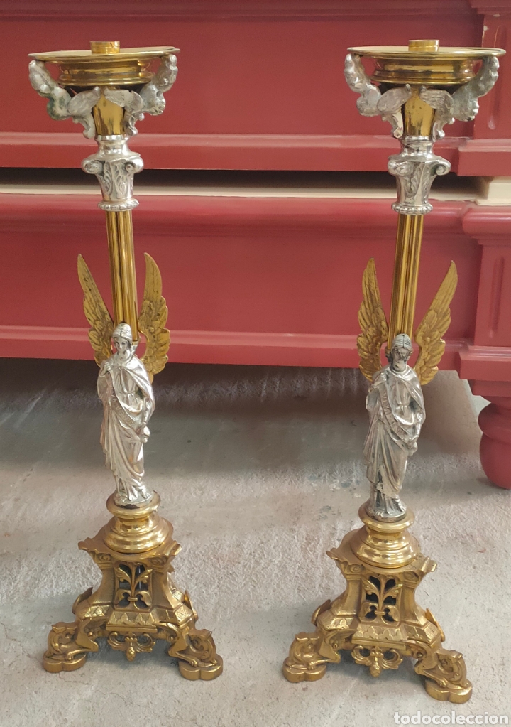 Antig&uuml;edades: 2 Candelabros de bronce - Foto 1