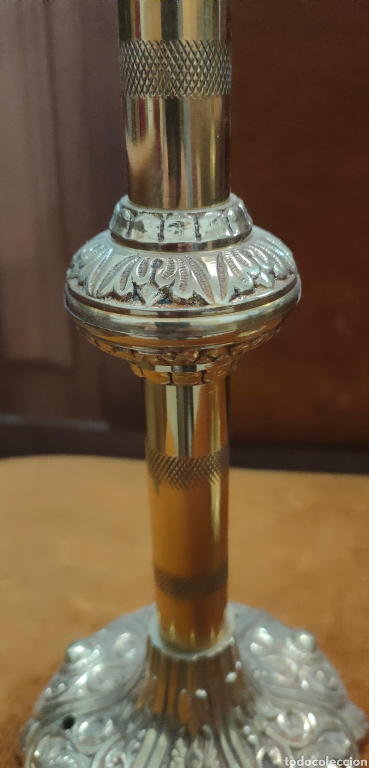 Antig&uuml;edades: 2 Candelabros de bronce - Foto 3