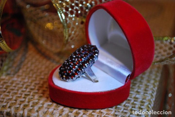 Antig&uuml;edades: Anillo de plata con PIEDRAS . - Foto 3
