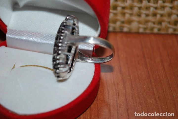 Antig&uuml;edades: Anillo de plata con PIEDRAS . - Foto 4