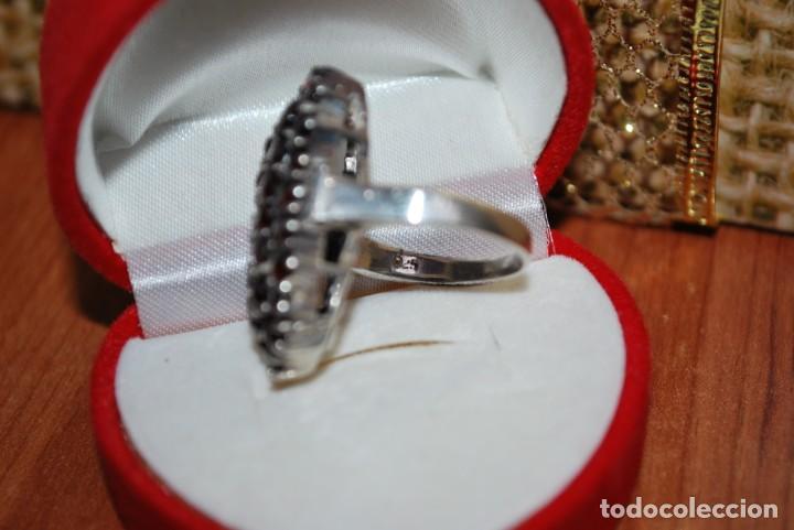 Antig&uuml;edades: Anillo de plata con PIEDRAS . - Foto 5