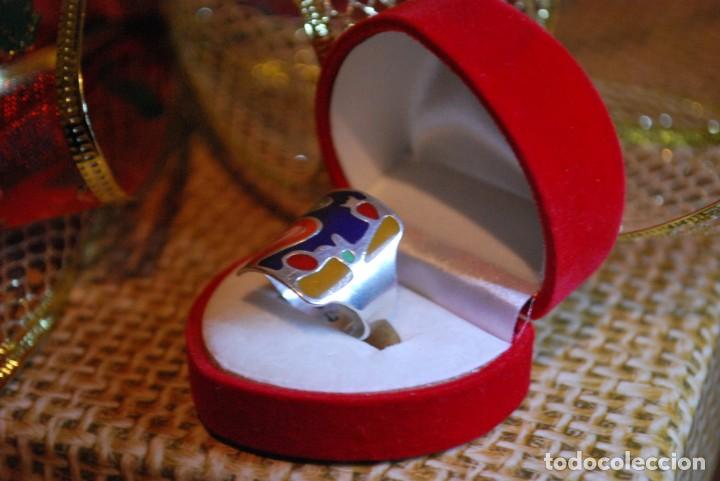 Antig&uuml;edades: Anillo de plata con esmalte. - Foto 3