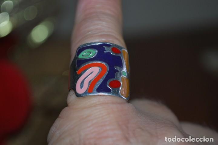 Antig&uuml;edades: Anillo de plata con esmalte. - Foto 7