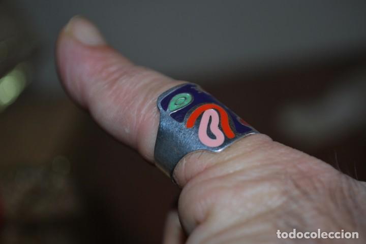 Antig&uuml;edades: Anillo de plata con esmalte. - Foto 8