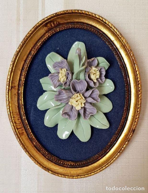 Antig&uuml;edades: Cuadritos con flores de porcelana - Foto 2