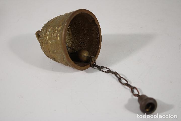 Antig&uuml;edades: campana de bronce - Foto 2