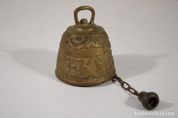 Antig&uuml;edades: campana de bronce - Foto 1