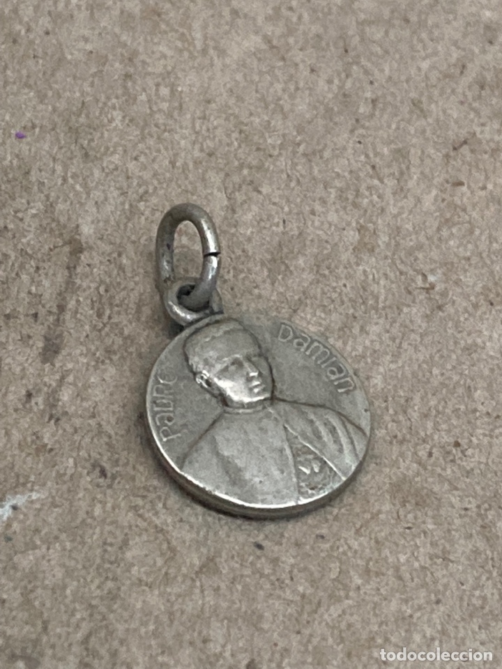 Antig&uuml;edades: Colgante de plata religioso - Foto 1