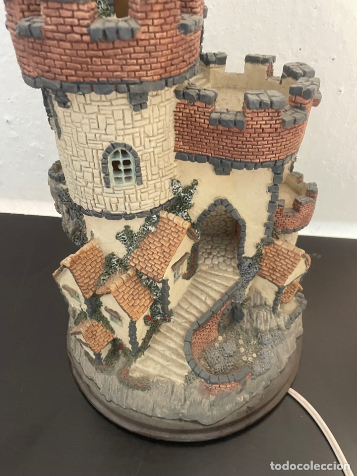Antig&uuml;edades: CASTILLO DECORATIVO CON LUZ - Foto 2