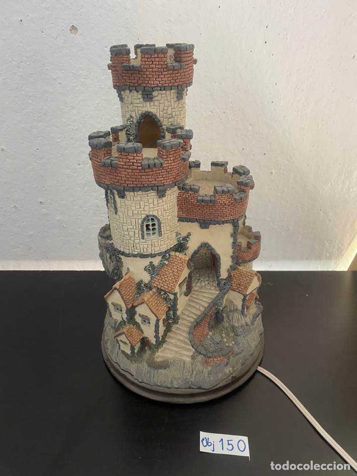 Antig&uuml;edades: CASTILLO DECORATIVO CON LUZ - Foto 1